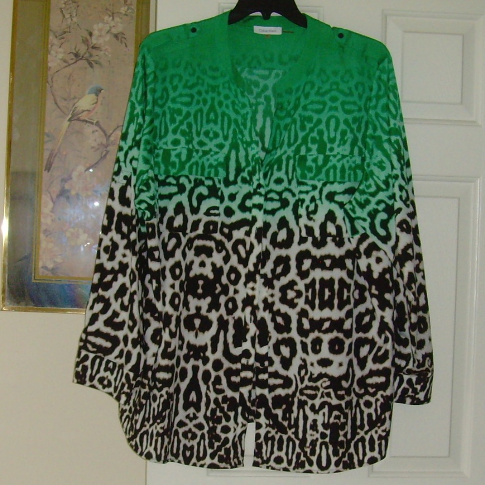 CALVIN Klein Relaxed Fit Tunic Style Leopard Print Blouse (Green) 3X - Picture 2 of 7